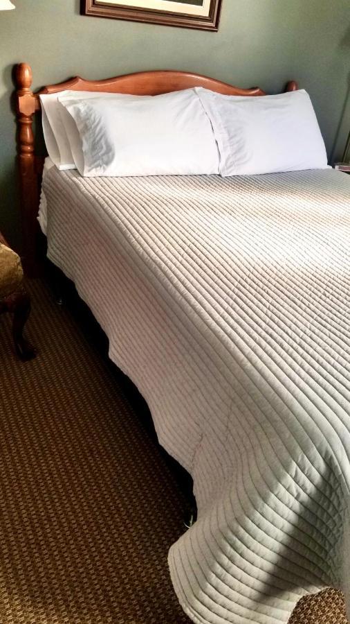 Captain'S Inn Alma Bagian luar foto